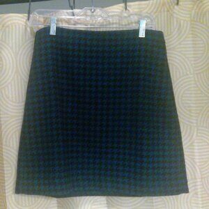 Winter houndstooth Loft skirt, fully lined, side zipper size 4